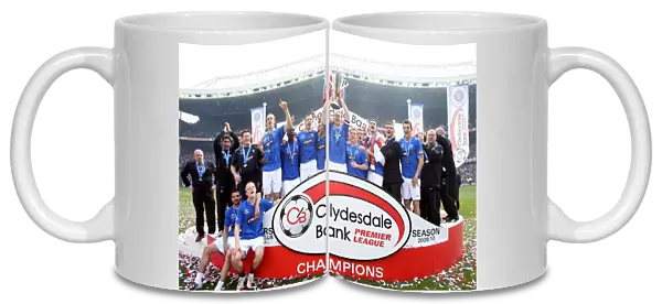 Rangers Football Club: SPL Champions 2012 - Celebrating Victory with Captain David Weir at Ibrox Stadium