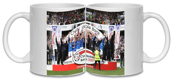 Rangers Football Club: David Weir's Triumphant Lift of the SPL Trophy - Champions of Ibrox Stadium