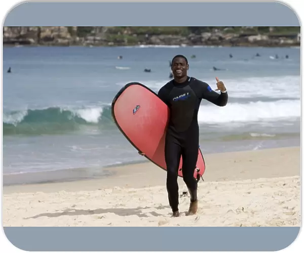 Rangers FC's Maurice Edu Rides the Waves at Sydney Festival of Football 2010