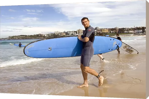 Rangers Lee McCulloch Hits the Waves at Sydney Festival of Football 2010