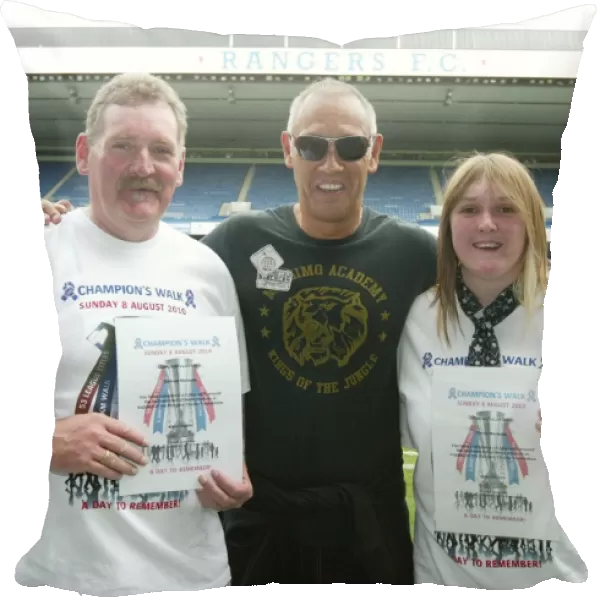 Rangers Football Club: Mark Hateley Honors Fans with Certificates from Champions Walk 2010