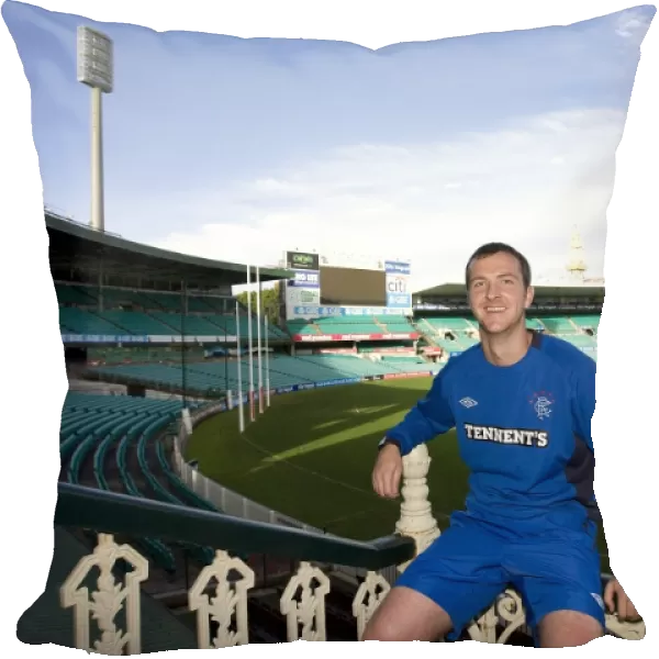 Rangers Andy Webster Embraces Cricket Passion at Sydney Cricket Ground during Sydney Festival of Football 2010