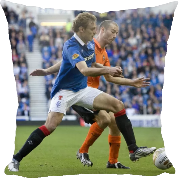 Rangers vs Dundee United: Jelavic vs Dixon - A Clash at Ibrox Stadium (4-0)