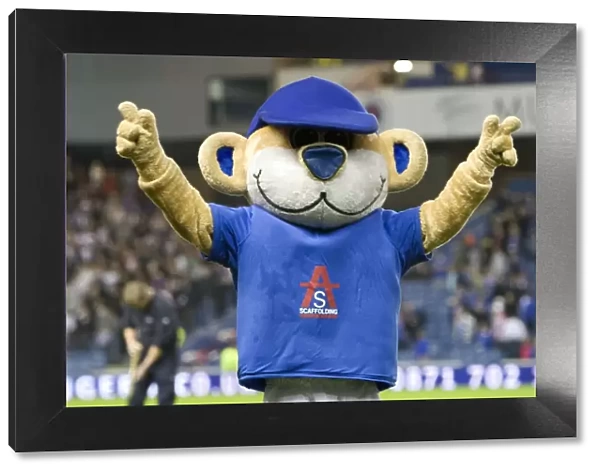 Rangers Glory: Broxi Bear Celebrates Historic 7-2 Victory over Dunfermline in the CIS Insurance Cup
