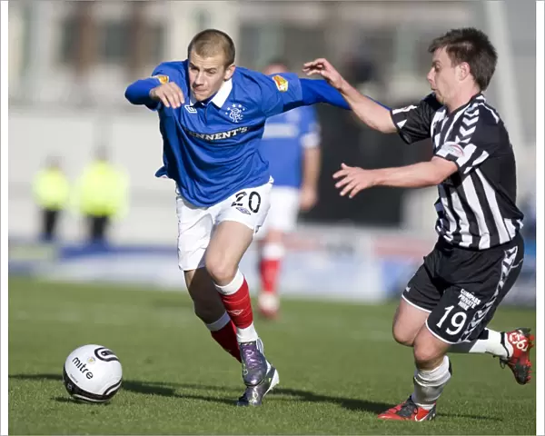 Clash of Talents: Weiss vs. McGowan - Rangers 3-1 Victory over St Mirren in the Scottish Premier League