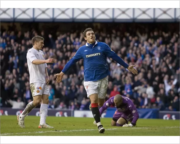 Rangers Jelavic Scores Thriller: 6-0 Rout of Motherwell at Ibrox