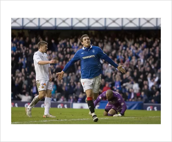 Rangers Jelavic Scores Thriller: 6-0 Rout of Motherwell at Ibrox