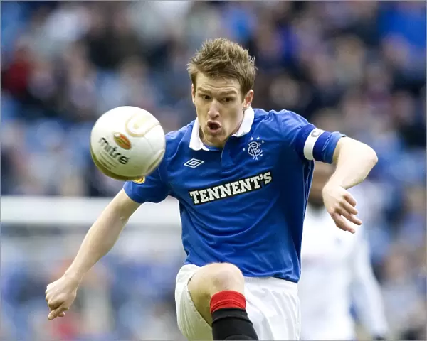 Steven Davis Leads Rangers to 4-0 Victory over Saint Johnstone in Scottish Premier League