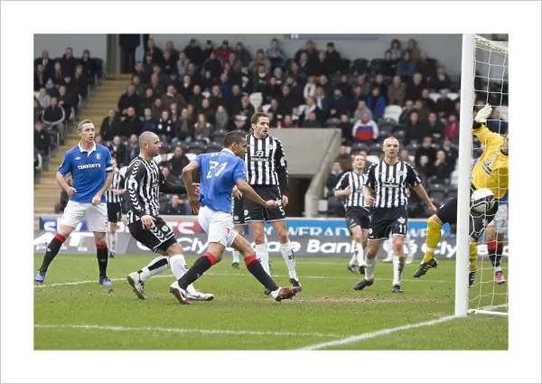 Soccer - Clydesdale Bank Scottish Premier League - St Mirren v Rangers - St Mirren Park