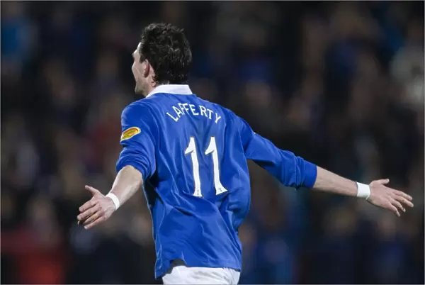 Rangers Kyle Lafferty: 4-0 Goal Celebration vs. Dundee United (Scottish Premier League)