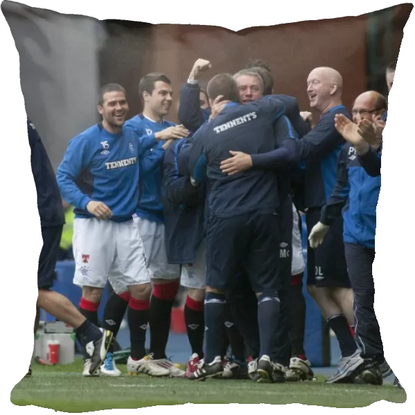 Rangers Celebrate Nikica Jelavic's Game-Winning Goal: 2-0 Victory Over Dundee United at Ibrox Stadium
