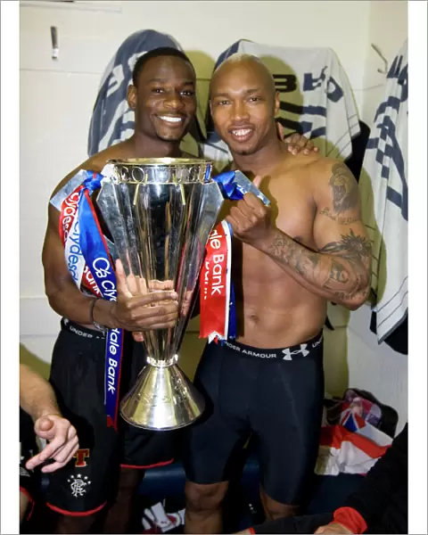 Rangers Football Club: Championship Celebration - Mo Edu and El Hadji Diouf in the Dressing Room (2010-11)