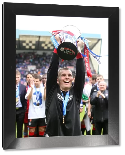 Rangers Football Club: Gregg Wylde's Triumph with the Scottish Premier League Trophy (2010-11)