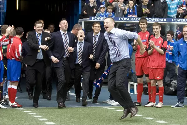 Rangers Football Club: Vladimir Weiss's Triumphant SPL Championship Celebration at Ibrox (2010-11)
