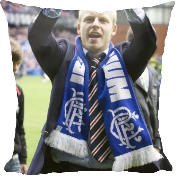 Rangers Football Club: Steven Naismith's Emotional Ibrox Championship Victory (2010-11 SPL)
