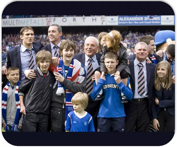 Glorious Celebration: Rangers Football Club - Champions of Ibrox (2010-11)