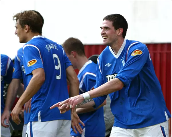 Euphoric Kyle Lafferty: 0-3 Goal Celebration vs Motherwell (Rangers)