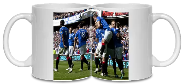 Rangers Naismith Scores Thrilling Goal: 4-2 Victory Over Celtic (Clydesdale Bank Scottish Premier League, Ibrox Stadium)