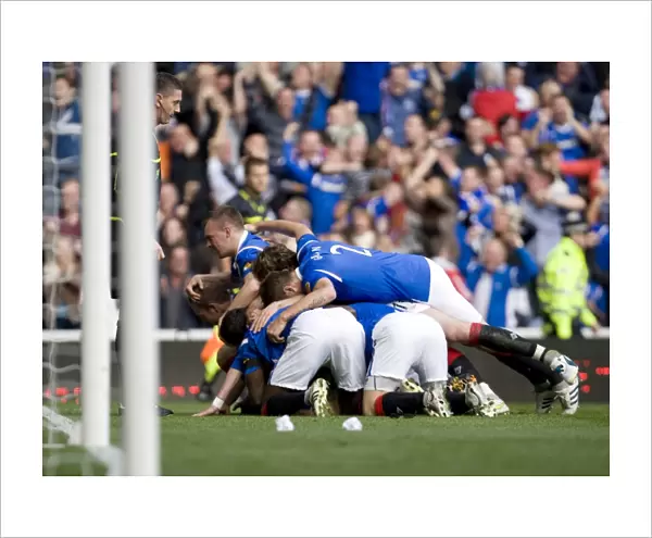 Rangers Celebrate Steven Naismith's Goal: 4-2 Win Over Celtic, Clydesdale Bank Scottish Premier League, Ibrox Stadium