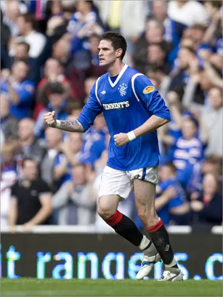 Dramatic Ibrox: Kyle Lafferty's Goal Secures Epic Rangers Victory Over Celtic (4-2)