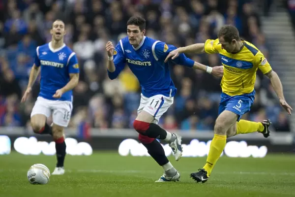 A Battle at Ibrox: Rangers vs St Johnstone - Scoreless Stalemate between Kyle Lafferty and Frazer Wright