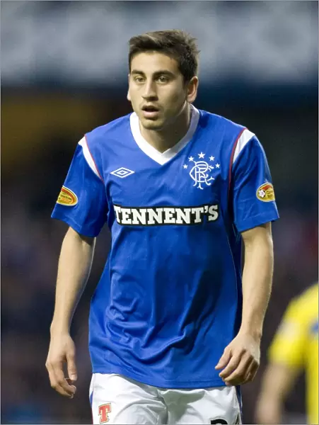 A Battle at Ibrox: 0-0 Stalemate between Rangers and St. Johnstone - Alejandro Bedoya's Determined Performance (Clydesdale Bank Scottish Premier League)