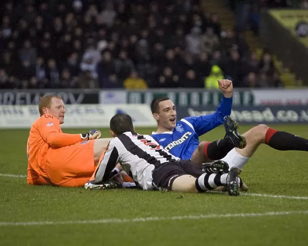 Rangers Lee Wallace: Dramatic Winning Goal Against St. Mirren in Scottish Premier League