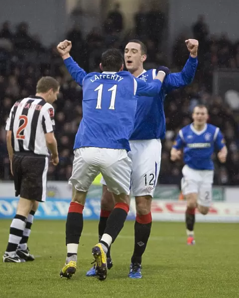 Rangers Lee Wallace Scores Dramatic Goal: St Mirren 2-1 Rangers (Scottish Premier League)