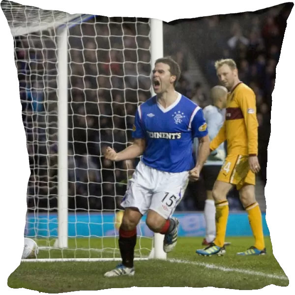 Rangers David Healy: Triumphant Goal Celebration at Ibrox Stadium (3-0 vs Motherwell, Scottish Premier League)