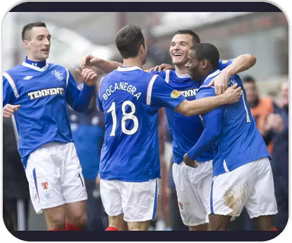 Rangers: Lee McCulloch and Teammates Celebrate Four-Goal Lead Over Dunfermline in Scottish Premier League