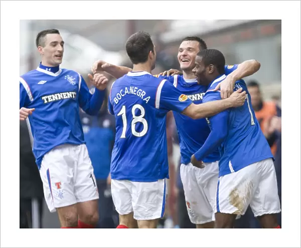 Rangers: Lee McCulloch and Teammates Celebrate Four-Goal Lead Over Dunfermline in Scottish Premier League
