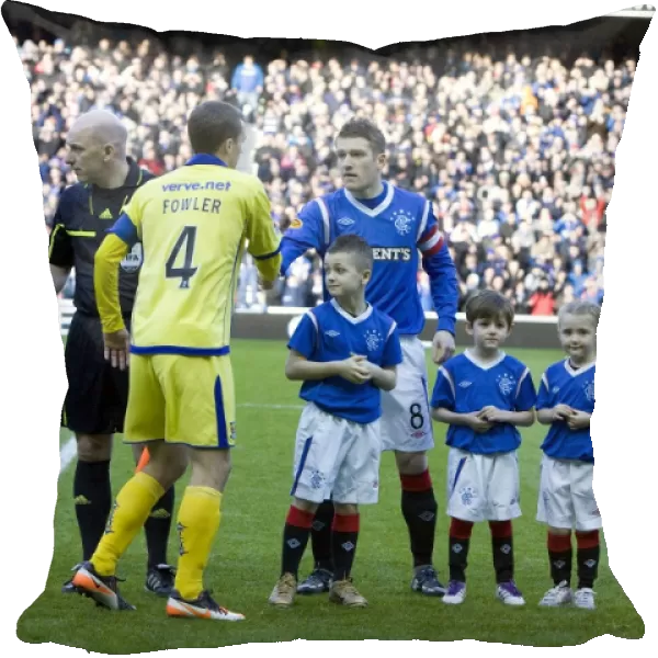 Steven Davis and the Mascots: A Bittersweet Ibrox Moment (1-0 to Kilmarnock)