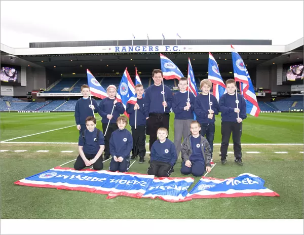 Flag Bearers Amidst Heart-Pounding 1-2 Defeat: Rangers vs Hearts at Ibrox Stadium (Clydesdale Bank Scottish Premier League)