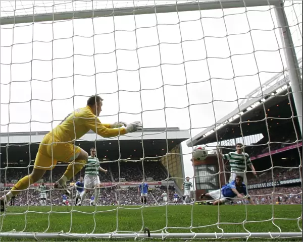 Rangers Glory: Boruc's Defiance as Novo Scores the Opener in Rangers 3-0 Triumph over Celtic (Clydesdale Bank Premier League, Ibrox)