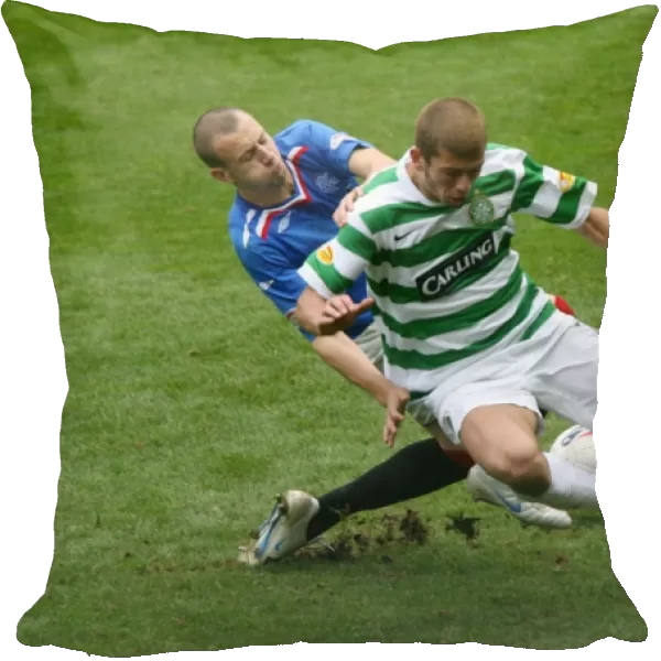 Rangers vs Celtic: Alan Hutton vs Massimo Donati - Intense Rivalry in Rangers 3-0 Victory (Clydesdale Bank Premier League)