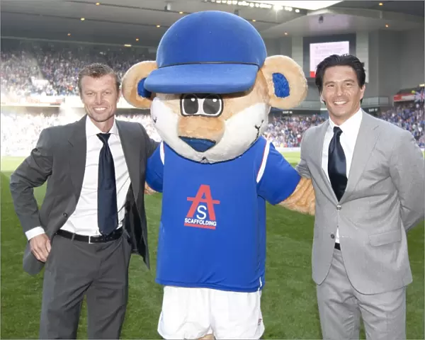 Thrilling Half Time: Rangers Lead 3-2 over Celtic - Numan, Broxi Bear, and Mols Electric Moment at Ibrox Stadium