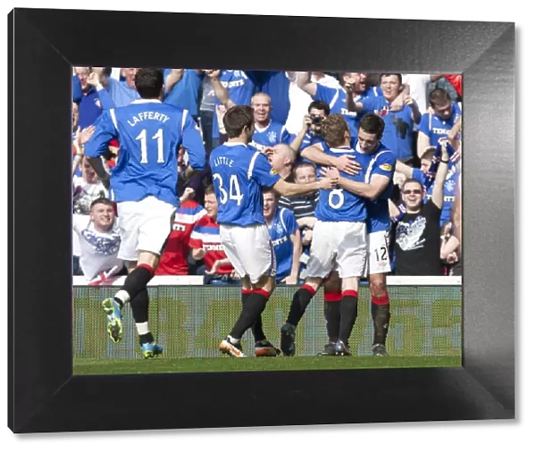 Thrilling Moment: Lee Wallace Scores the Decisive Goal as Rangers Secure a 3-2 Victory over Celtic at Ibrox Stadium
