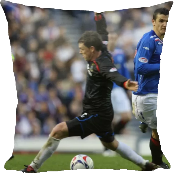 Lee McCulloch vs Stuart McCaffery: Intense Rivalry - Rangers 2-0 Inverness Caledonian Thistle (Clydesdale Bank Premier League)