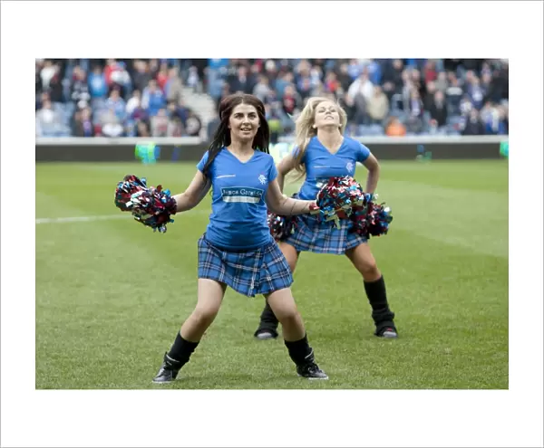 Rangers Celebrate: Triumphant 3-1 Victory Over St. Mirren in Scottish Premier League at Murray Park