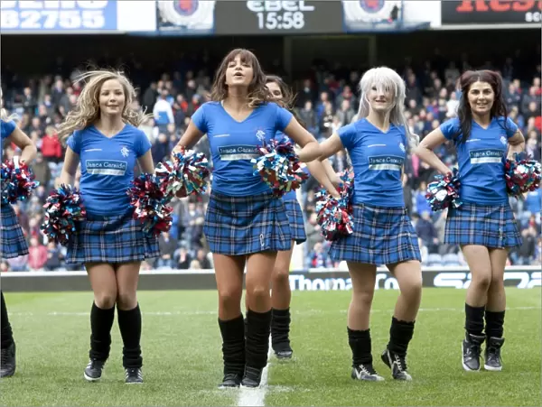 Rangers Football Club: Triumphant 3-1 Win Over St Mirren with Cheering Squad