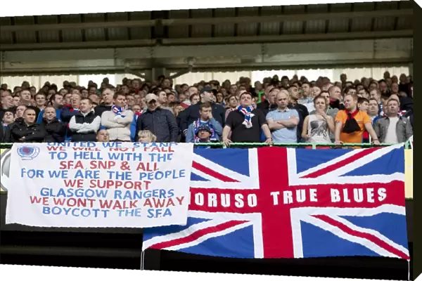Rangers vs Celtic: Unyielding Fan Loyalty Amidst Celtic's 3-0 Victory (Scottish Premier League)