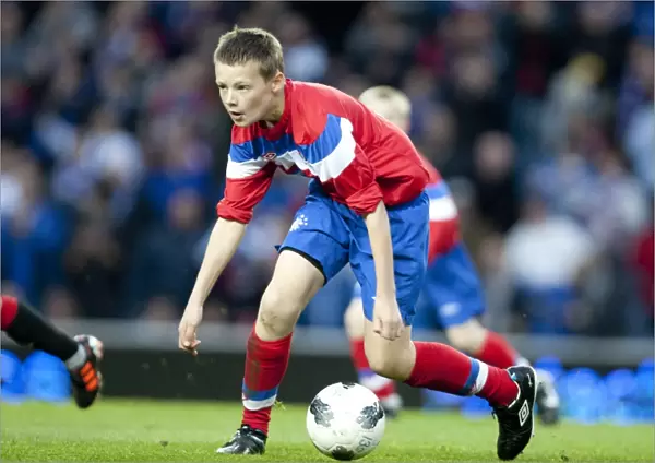 Rangers U11 & 12s: A Memorable Half Time at Ibrox - 5-0 Lead Against Dundee United