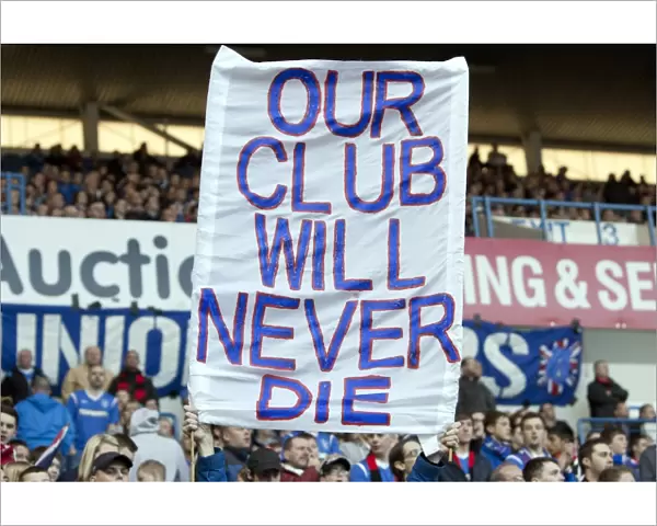 Rangers 5-0 Dundee United: Glory Days at Ibrox Stadium - Fans Celebrate Victory