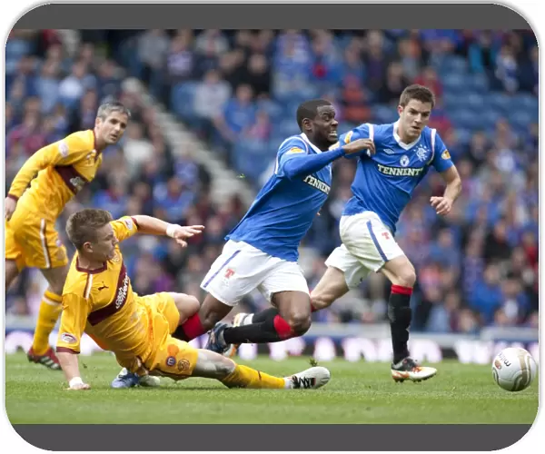 Rangers vs Motherwell: Edu vs Hutchinson - A Football Rivalry at Ibrox Stadium (0-0)