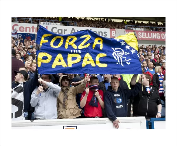 Farewell Sasa Papac: Rangers FC Fans Honor Their Departing Hero Against Motherwell (Rangers 0-0 SPL)