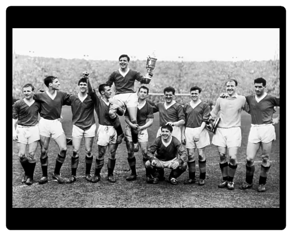 Scottish Soccer - Scottish Cup Final - Rangers v St Mirren