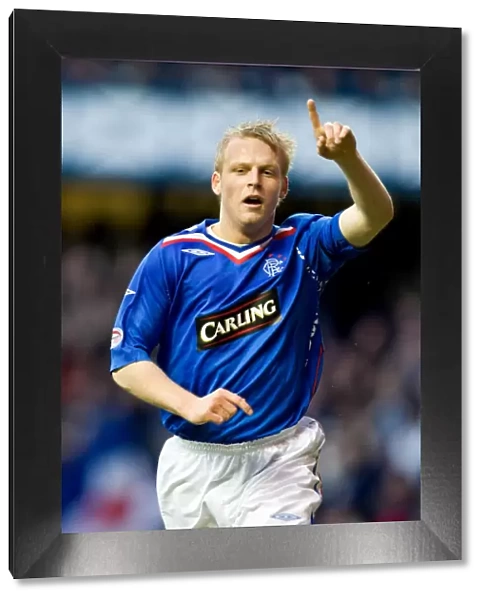 Steven Naismith Scores the Stunner: Rangers 2-0 Dundee United, Clydesdale Bank Scottish Premier League, Ibrox