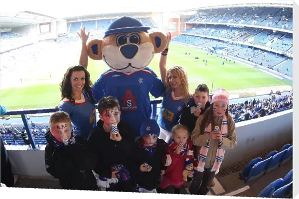 Rangers vs Gretna: Thrilling 4-2 Victory at Ibrox Family Fun Day, Clydesdale Bank Premier League