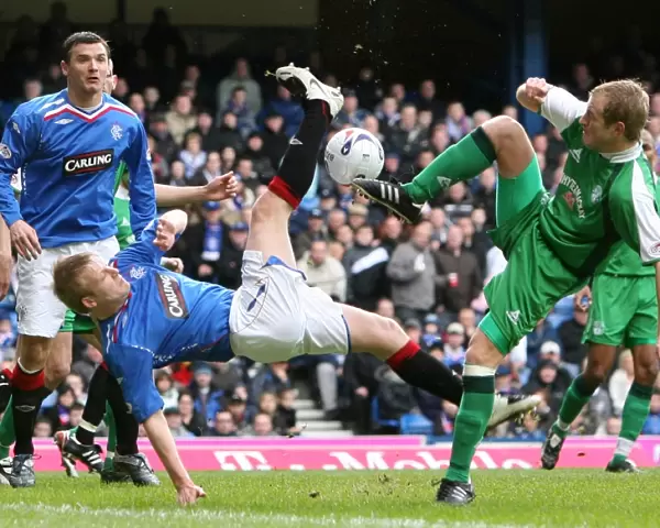 Rangers vs Hibernian: Brian Kerr and Steven Naismith Battle it Out in the Scottish Cup at Ibrox (1-0)