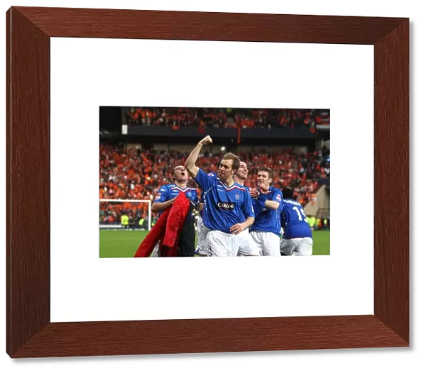 Rangers Celebrate CIS Insurance Cup Victory over Dundee United at Hampden Park (2008) - Kirk Broadfoot and Team
